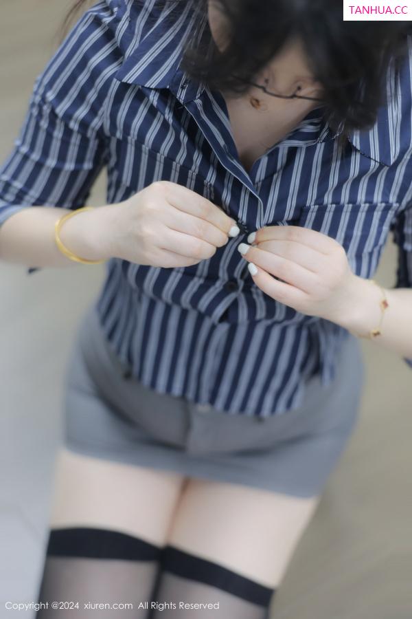 陈诗诗 诗诗 [XiuRen]高清写真图 2024.08.05 No.8971 诗诗kiki 黑丝美腿第11张图片